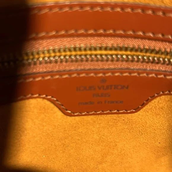 Louis Vuitton Brown Epi Lussac Shoulder Bag - Picture 8 of 11